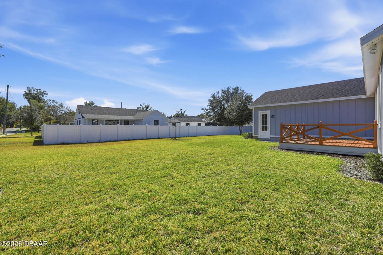 311 W Delaware Avenue, Lake Helen, FL 32744 Photo