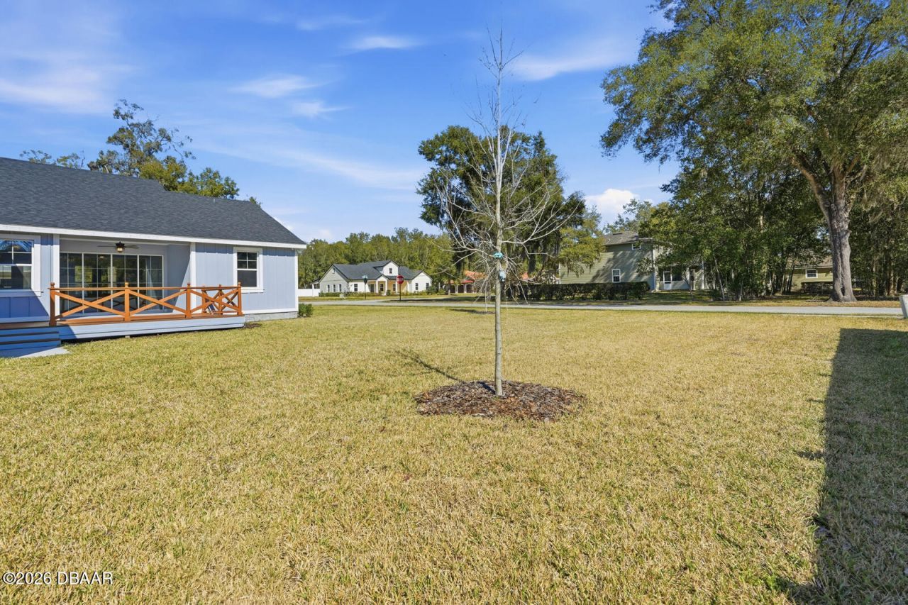 311 W Delaware Avenue, Lake Helen, FL 32744 Photo