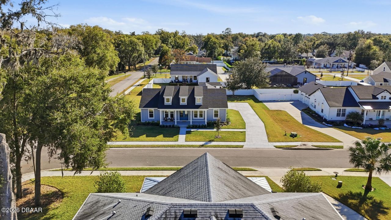 311 W Delaware Avenue, Lake Helen, FL 32744 Photo