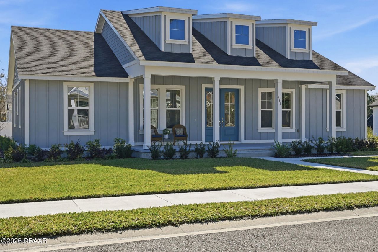 311 W Delaware Avenue, Lake Helen, FL 32744 Photo