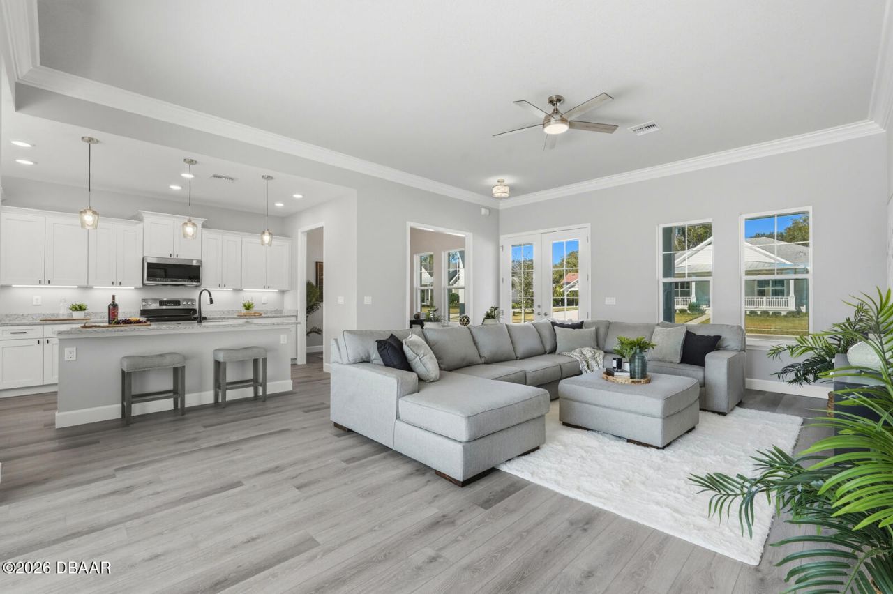 311 W Delaware Avenue, Lake Helen, FL 32744 Photo