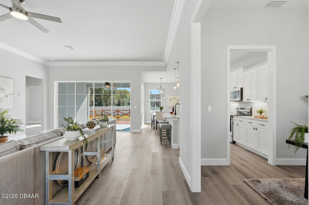 311 W Delaware Avenue, Lake Helen, FL 32744 Photo