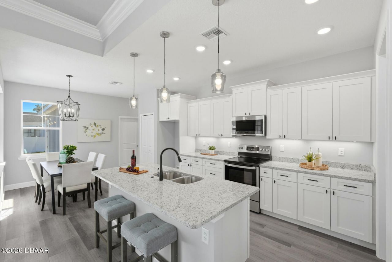 311 W Delaware Avenue, Lake Helen, FL 32744 Photo