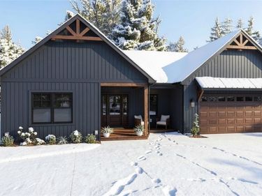 809 Casey Road, East Amherst, NY 14051