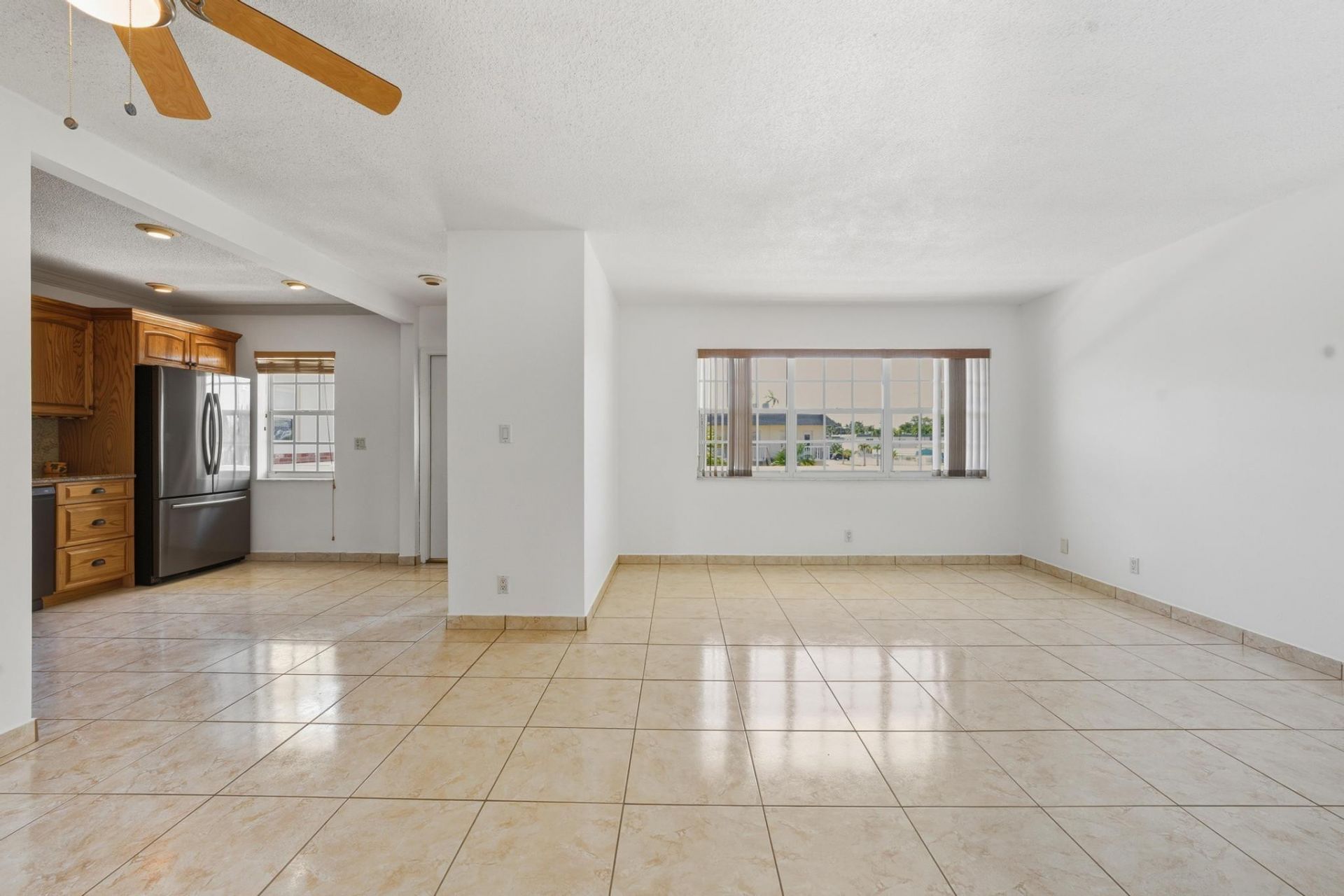1455 N 12th Court, Unit 2B, Hollywood, FL 33019 Photo