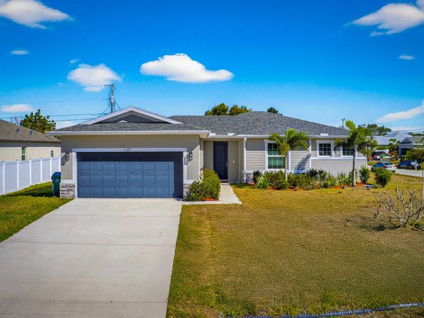 4689 SW Babylon Street, Port St. Lucie, FL 34953