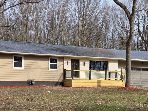 1075 NE River Road, Lake Milton, OH 44429