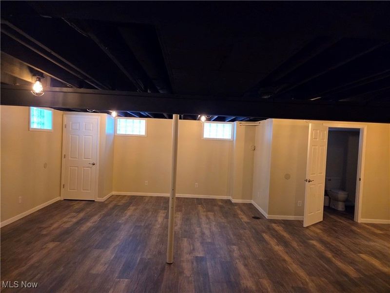 1075 NE River Road, Lake Milton, OH 44429 Photo 36