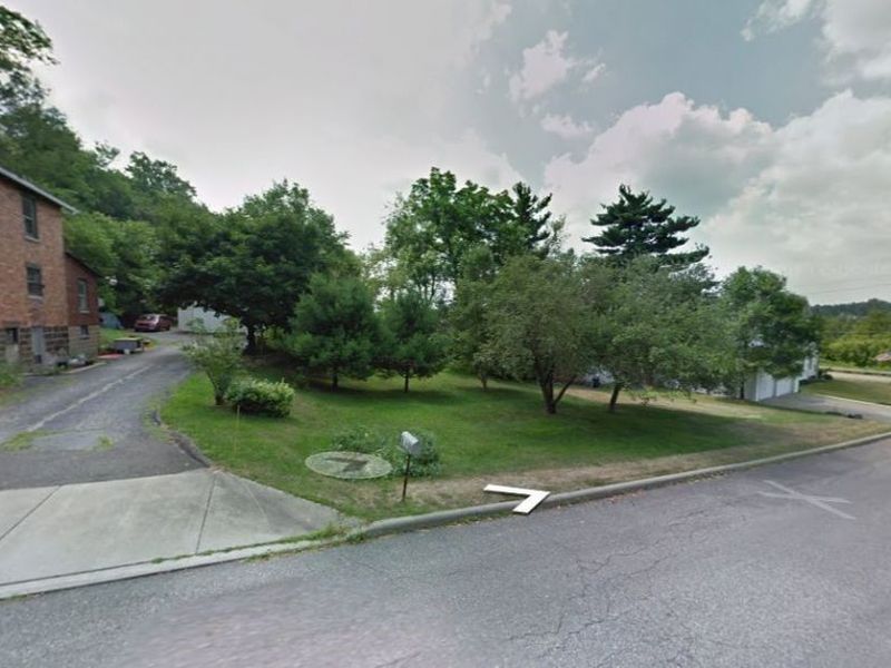 Harding Street, Struthers, OH 44471 Photo 2