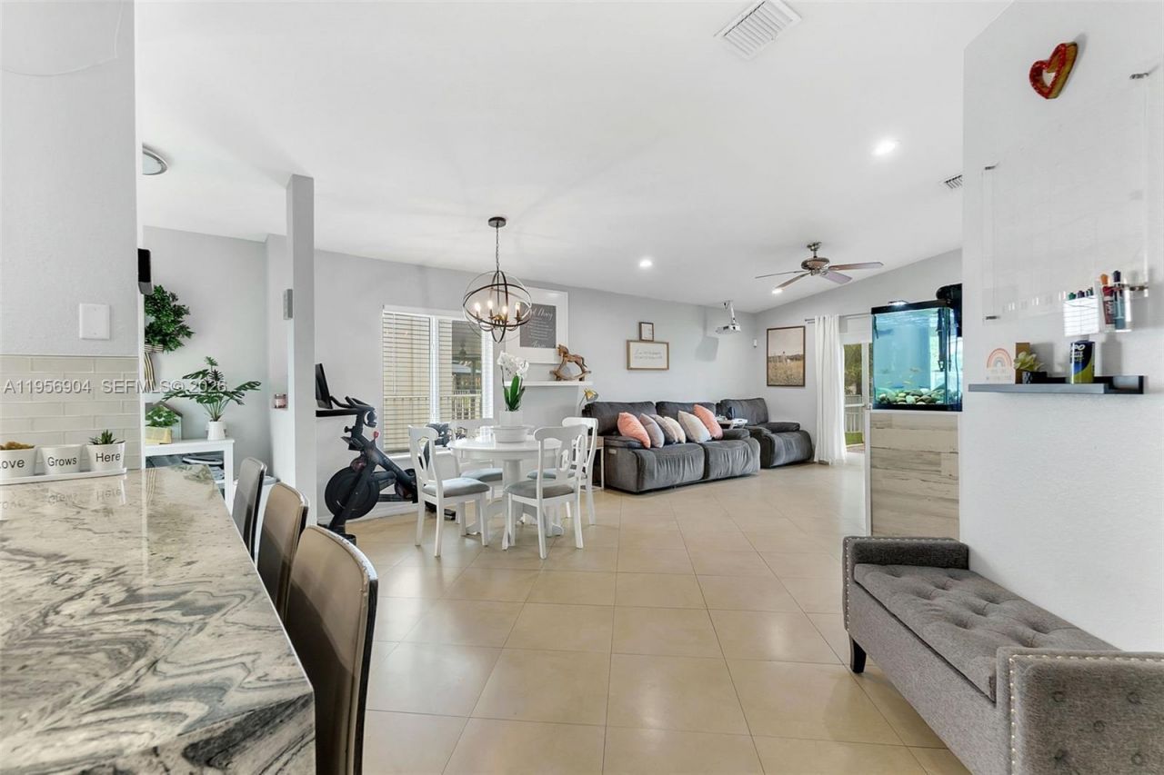 13324 SW 44th St, Miramar, FL 33027 Photo