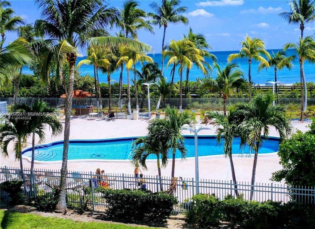 2655 Collins Ave, Unit 1106, Miami Beach, FL 33140 Photo