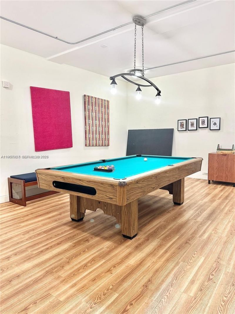 2655 Collins Ave, Unit 1106, Miami Beach, FL 33140 Photo