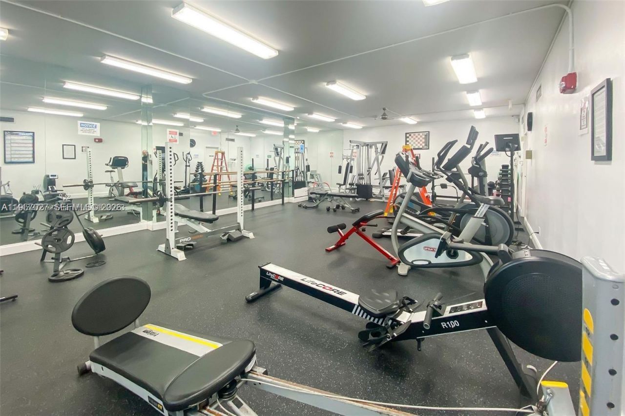 2655 Collins Ave, Unit 1106, Miami Beach, FL 33140 Photo