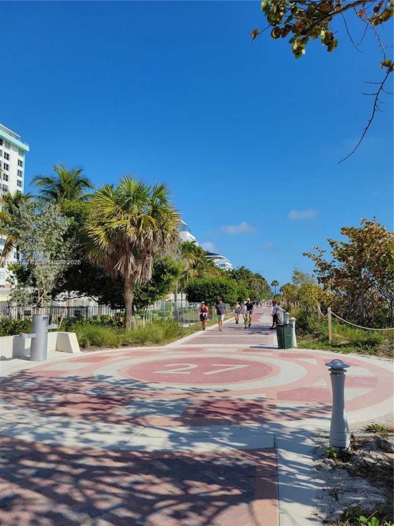 2655 Collins Ave, Unit 1106, Miami Beach, FL 33140 Photo