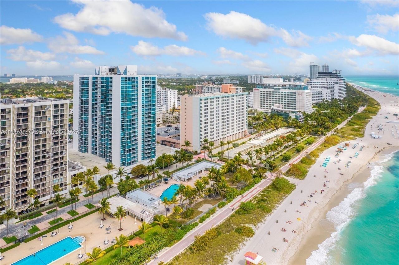 2655 Collins Ave, Unit 1106, Miami Beach, FL 33140 Photo