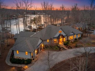 104 Arbor Lane, Huddleston, VA 24104