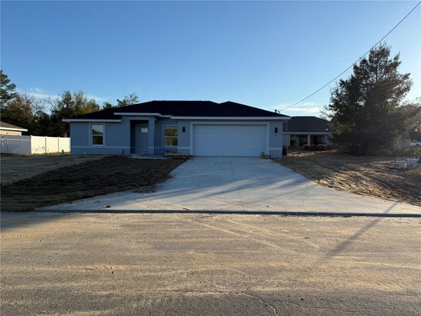 8 MALAUKA CIRCLE LANE, OCKLAWAHA, FL 32179