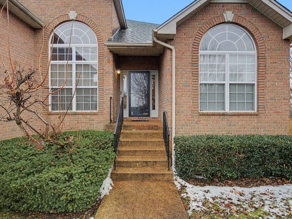 6744 Sugar Hill Dr, Nashville, TN 37211