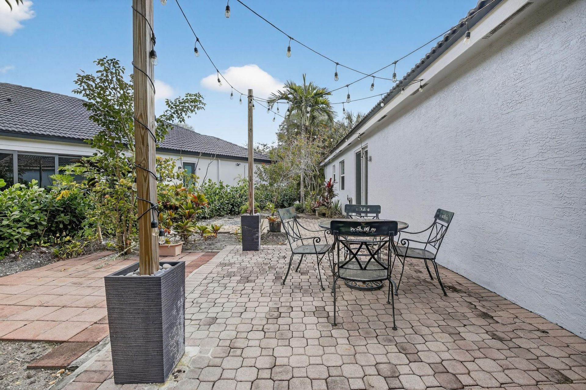 16695 SW 1st Street, Pembroke Pines, FL 33027 Photo