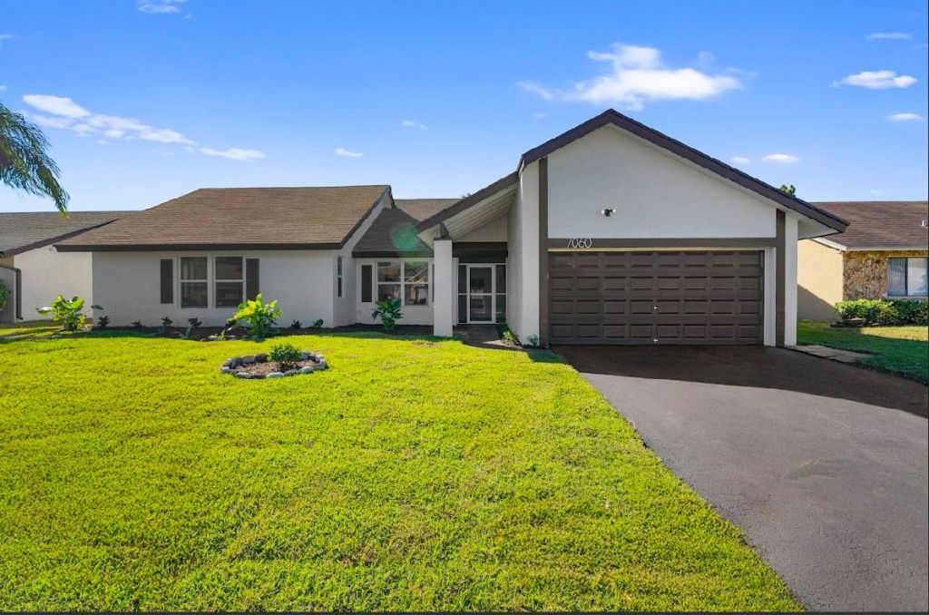 7060 NW 47th Place, Lauderhill, FL 33319 Photo