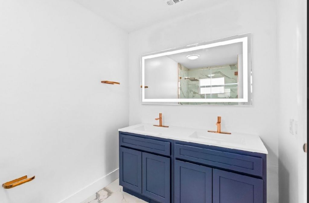 7060 NW 47th Place, Lauderhill, FL 33319 Photo