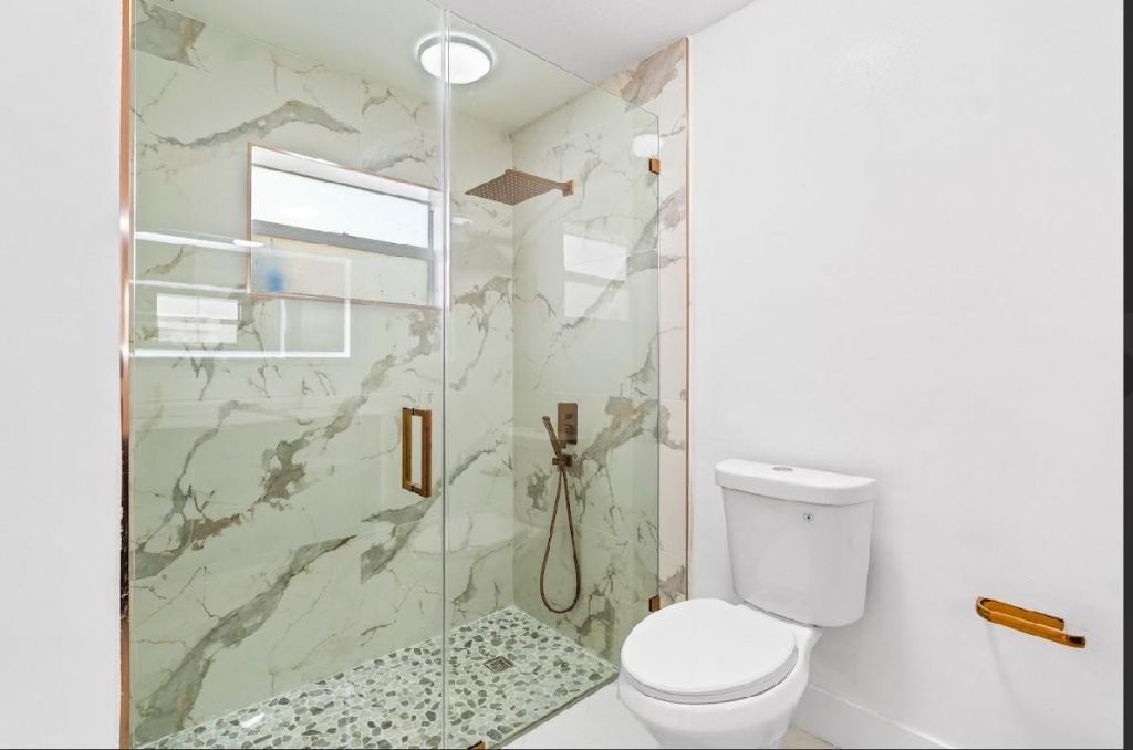 7060 NW 47th Place, Lauderhill, FL 33319 Photo