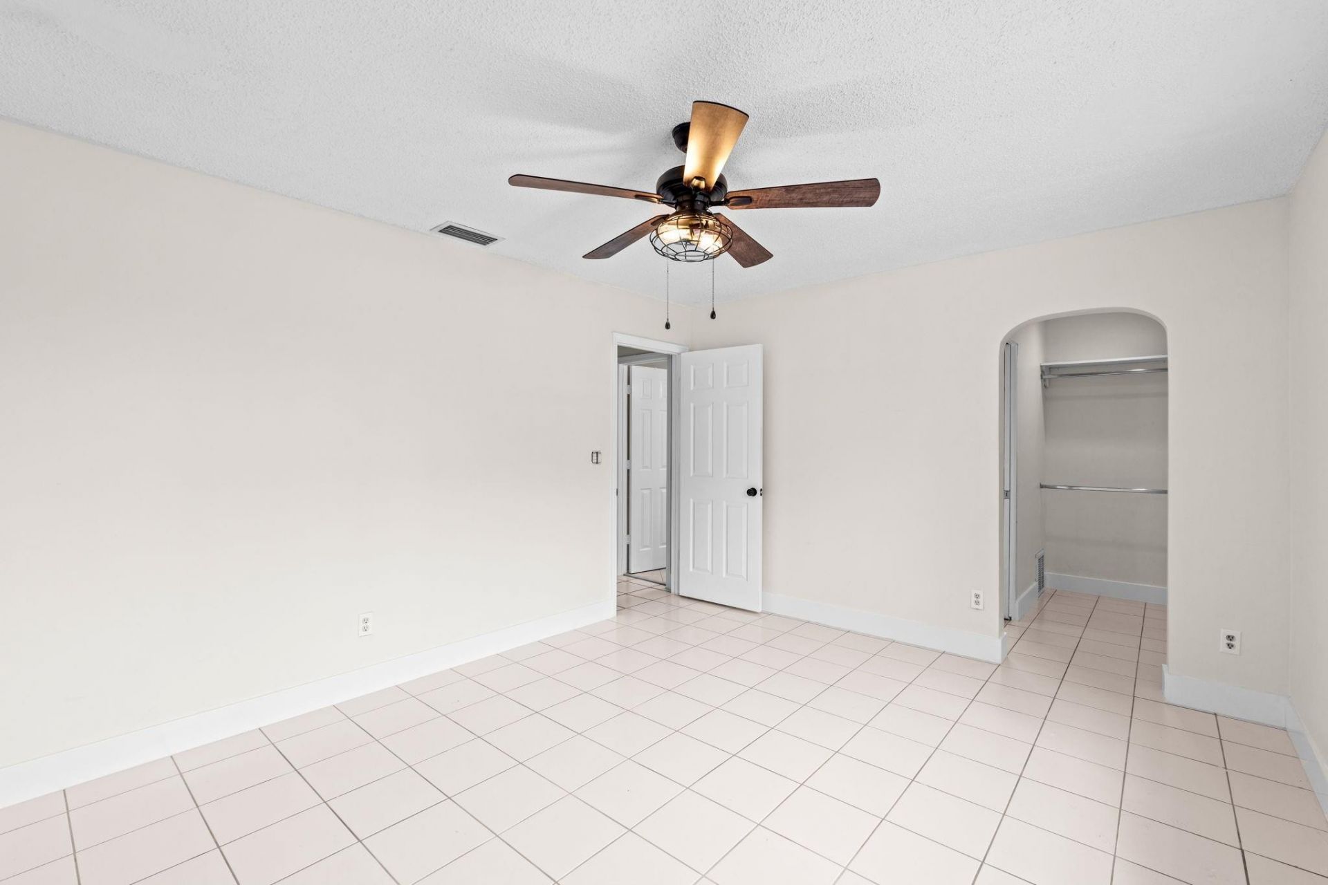 4700 SW 199th Avenue, Southwest Ranches, FL 33332 Photo