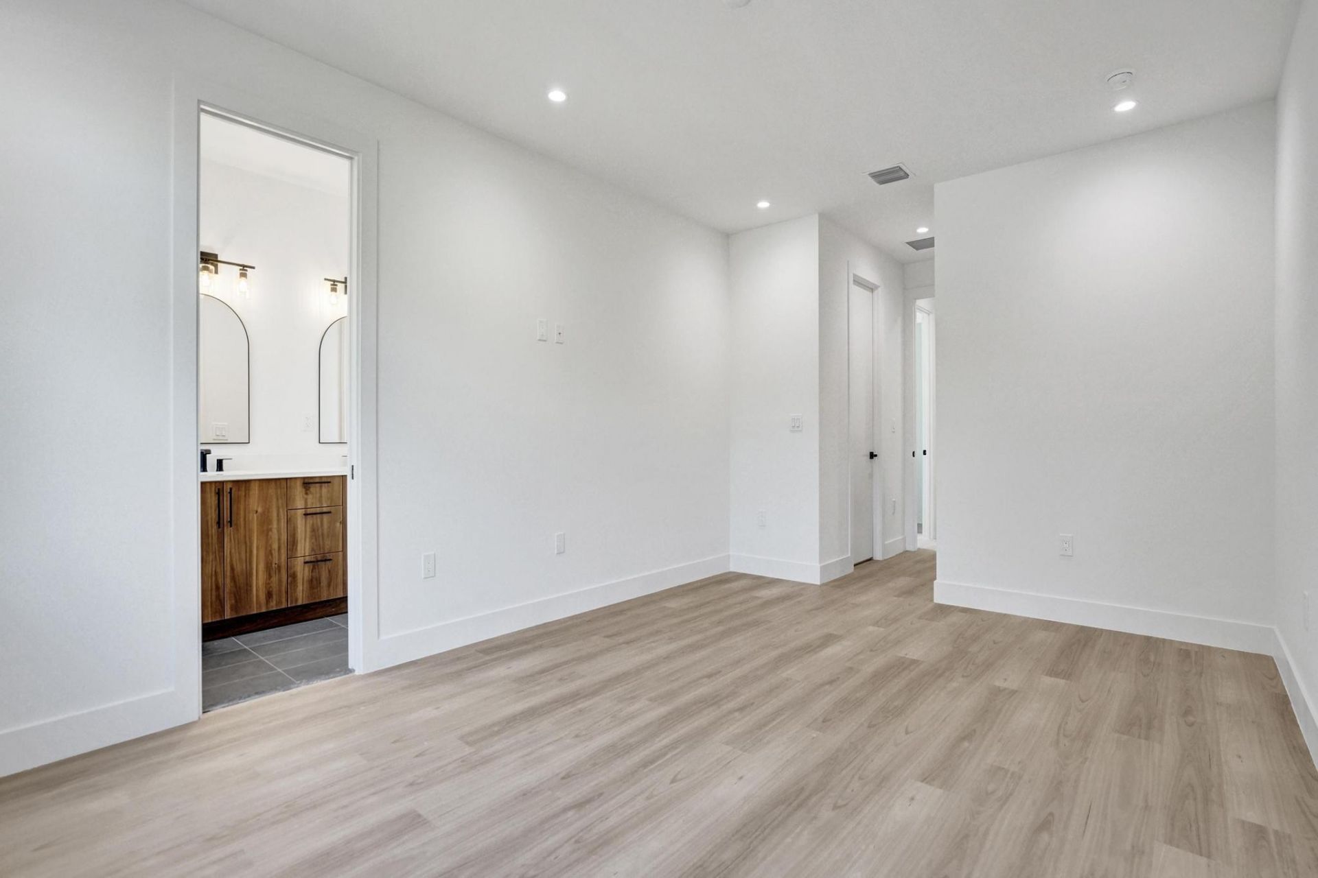 604 SW 7th Avenue, Fort Lauderdale, FL 33315 Photo