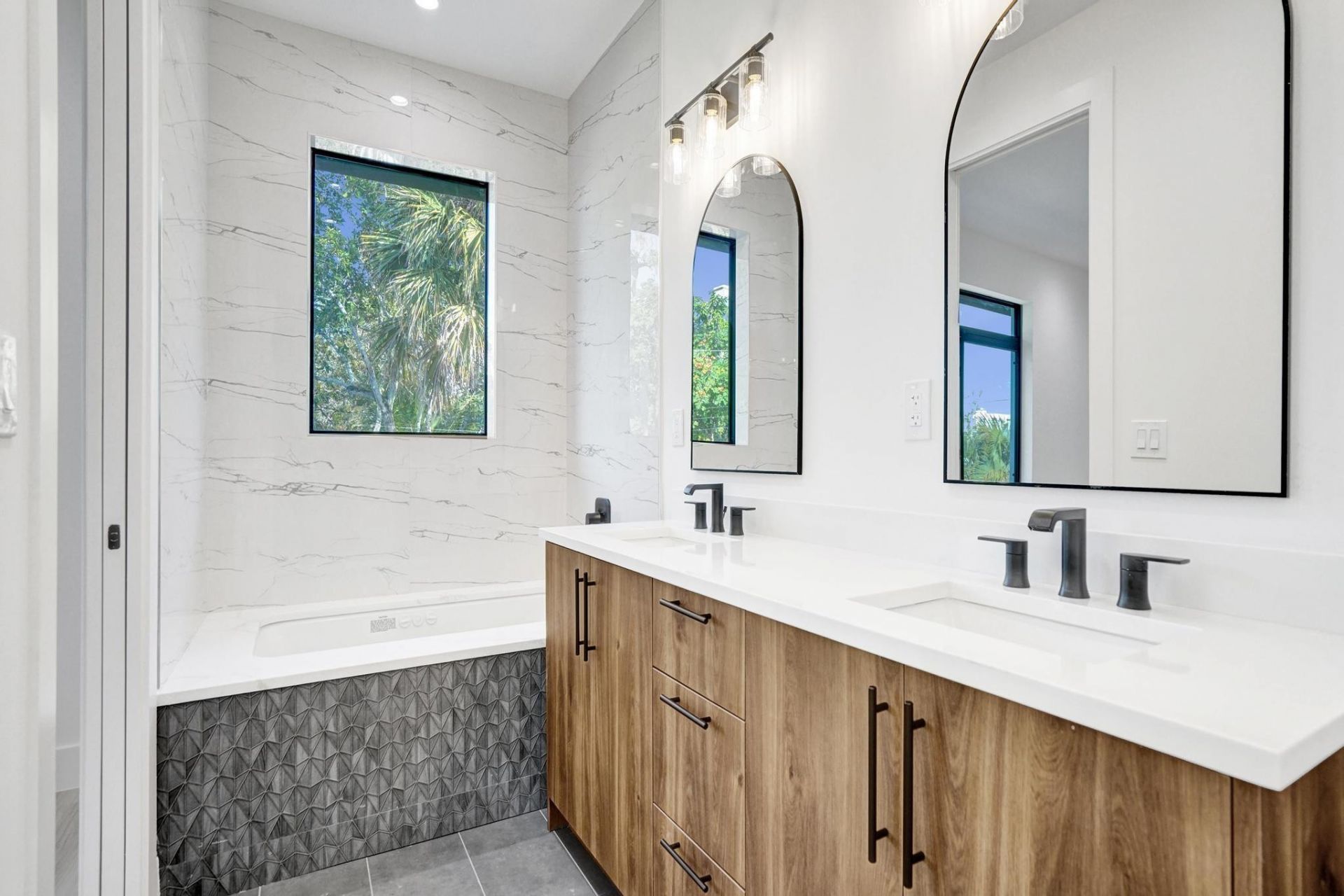 604 SW 7th Avenue, Fort Lauderdale, FL 33315 Photo