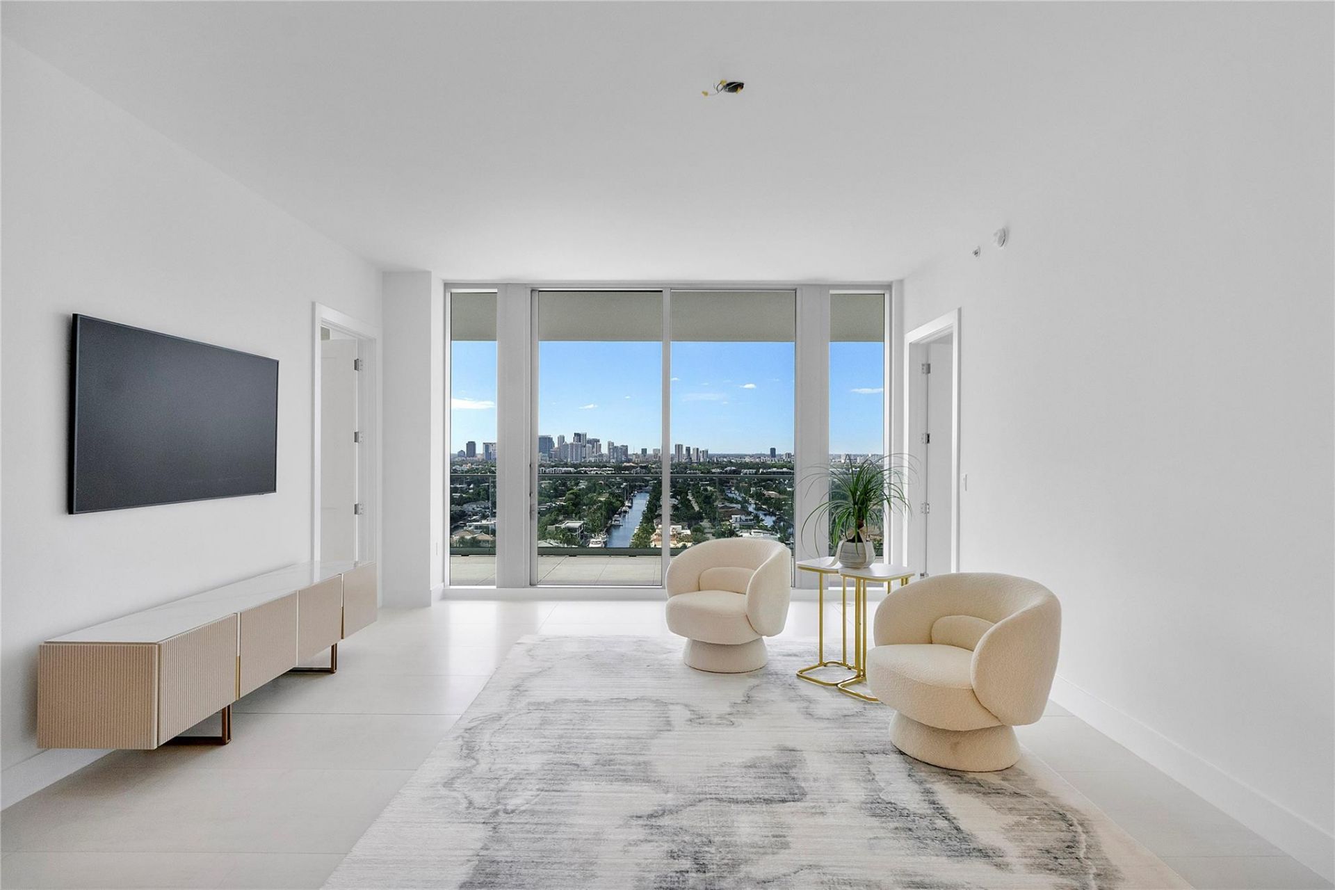 153 N Seabreeze, Unit 1803-S, Fort Lauderdale, FL 33304 Photo