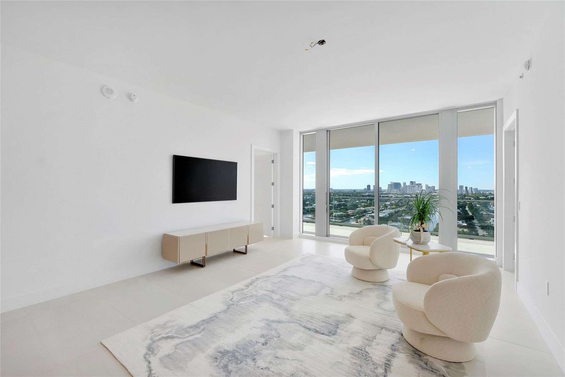 153 N Seabreeze, Unit 1803-S, Fort Lauderdale, FL 33304 Photo