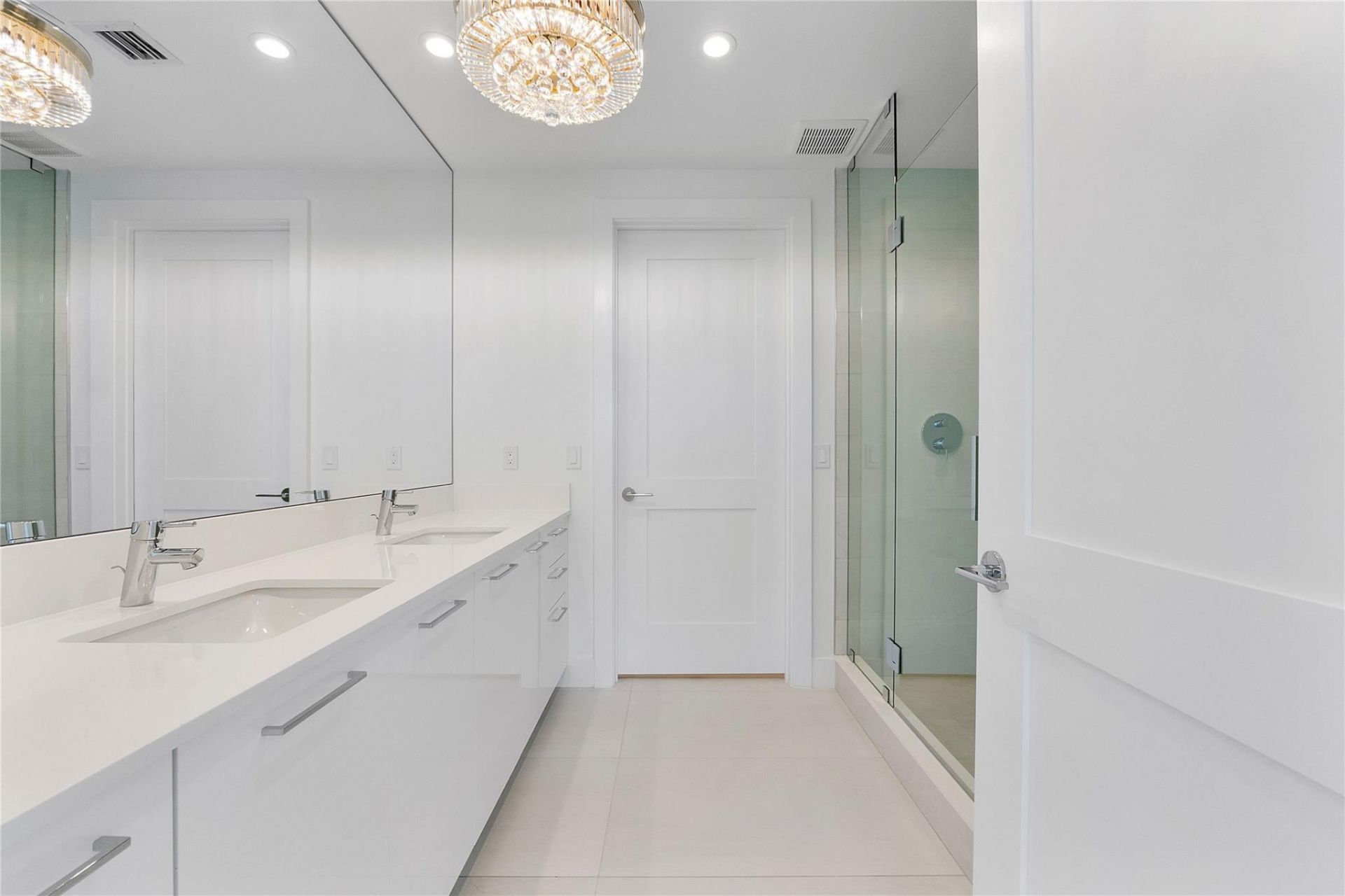 153 N Seabreeze, Unit 1803-S, Fort Lauderdale, FL 33304 Photo