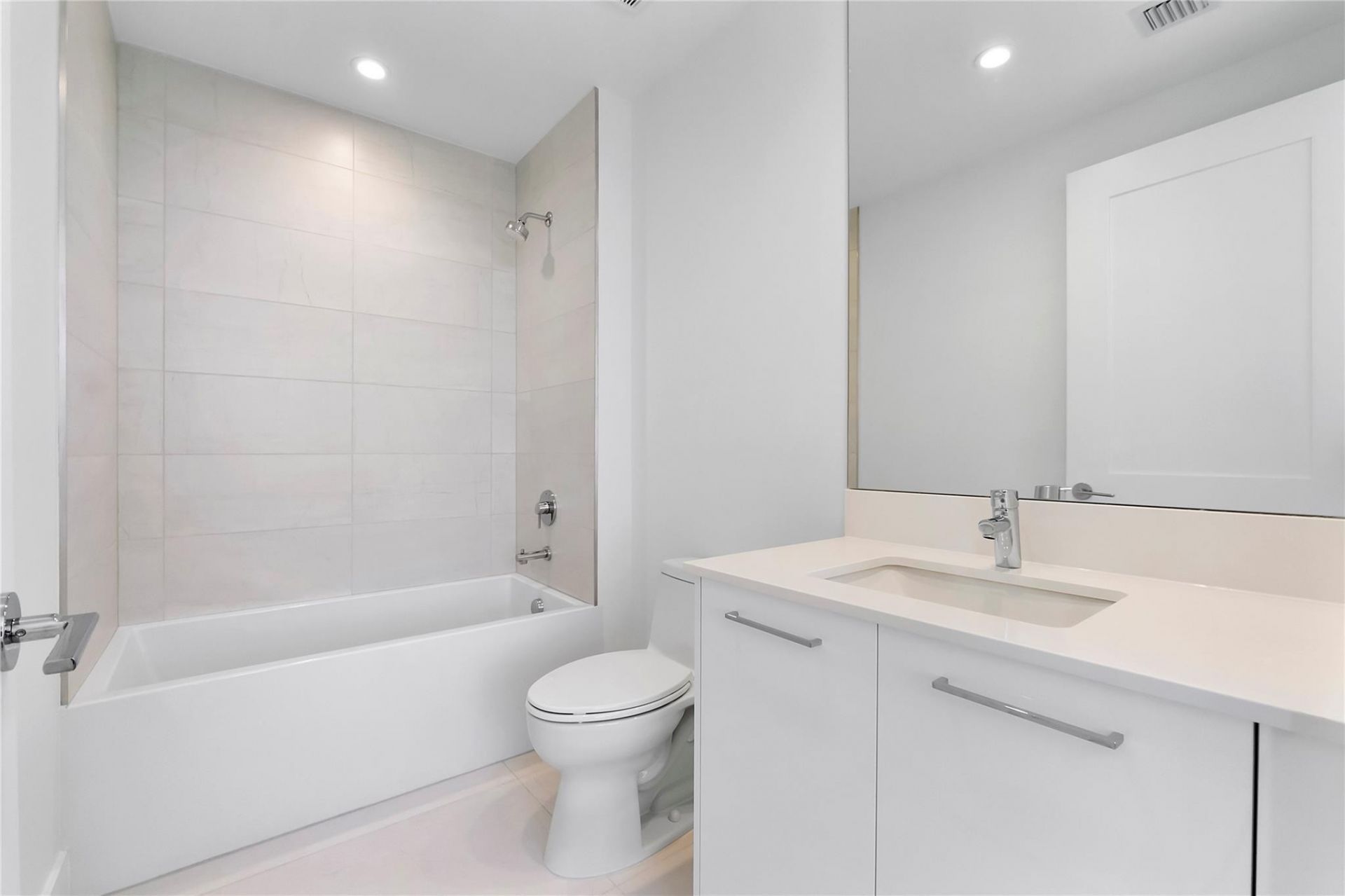 153 N Seabreeze, Unit 1803-S, Fort Lauderdale, FL 33304 Photo