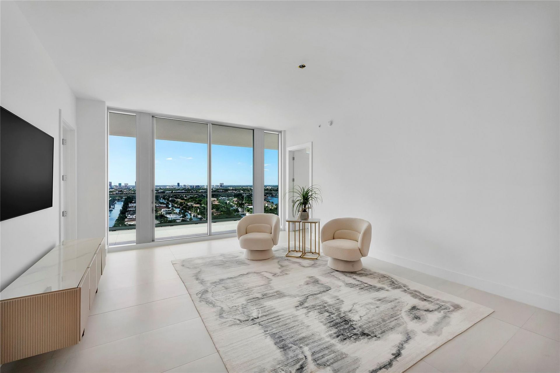 153 N Seabreeze, Unit 1803-S, Fort Lauderdale, FL 33304 Photo