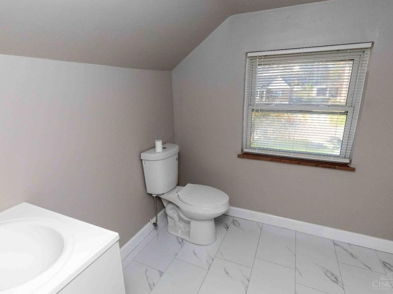 7212 Osceola Drive, Madeira, OH 45243 Photo 16