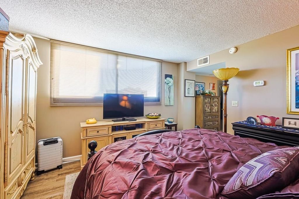 311 69th Ave. N Photo 23