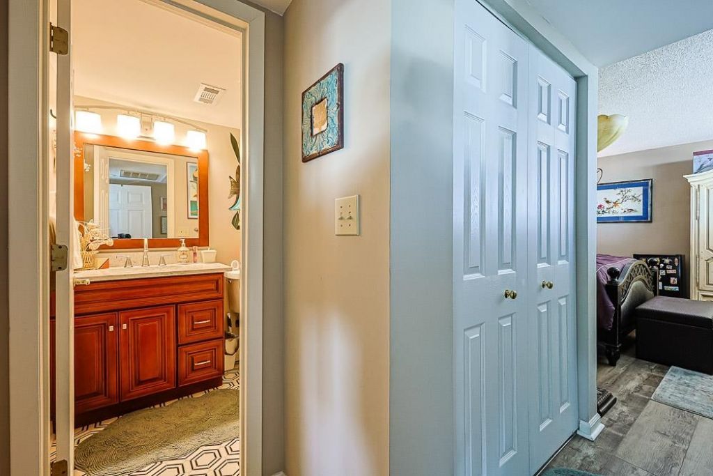 311 69th Ave. N Photo 24