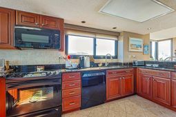 311 69th Ave. N photo 4