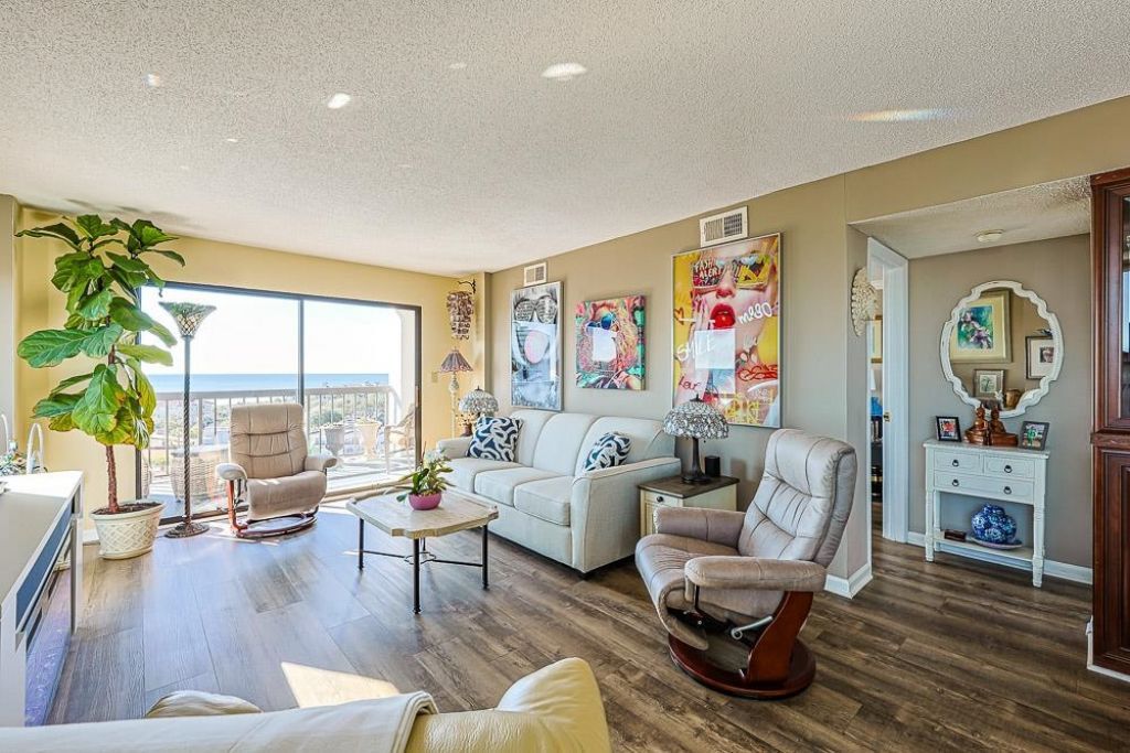 311 69th Ave. N Photo 9