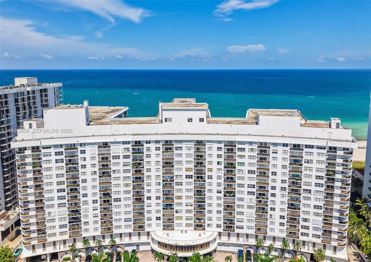 6039 Collins Ave, Unit 1232, Miami Beach, FL 33140 Photo