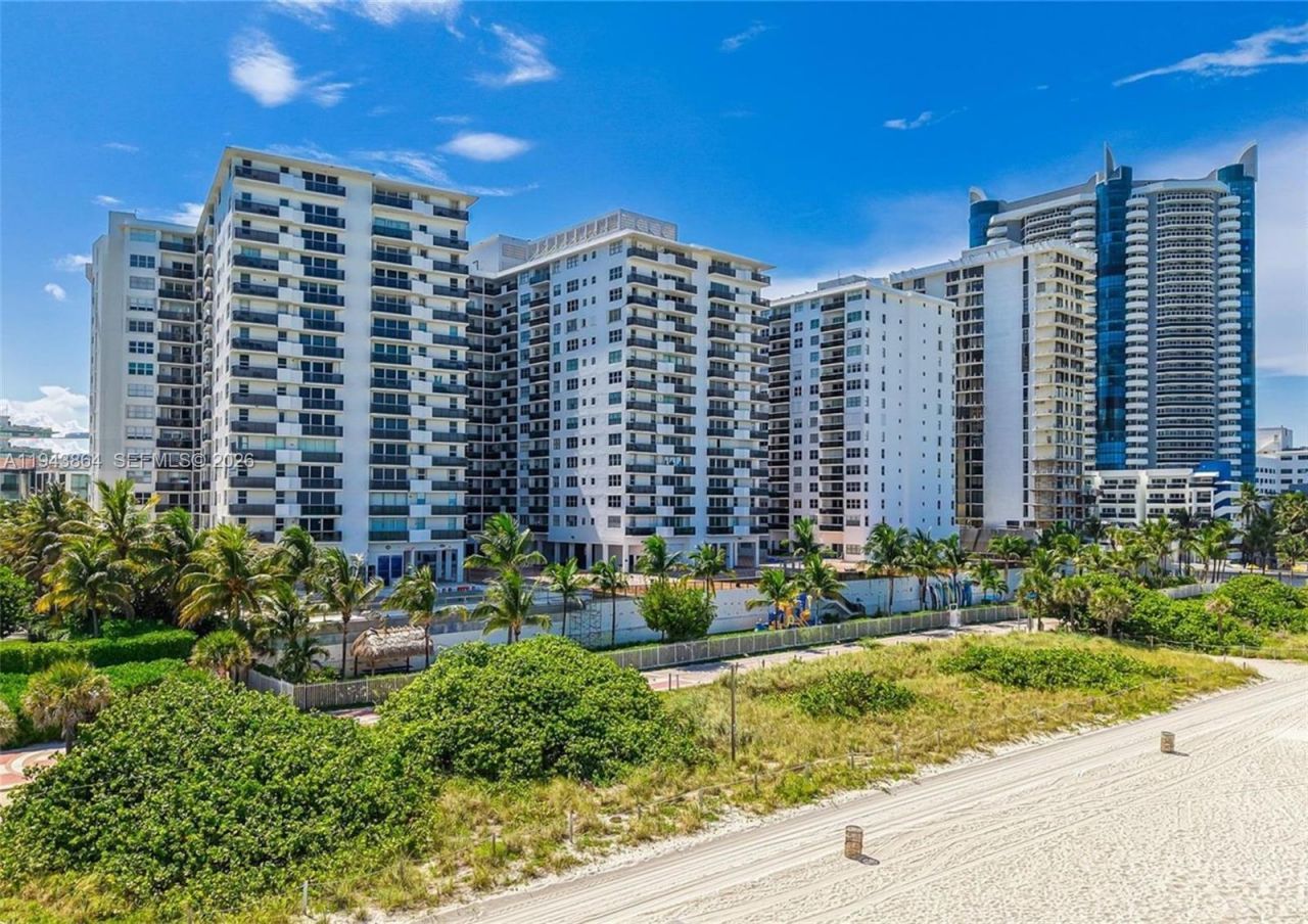 6039 Collins Ave, Unit 1232, Miami Beach, FL 33140 Photo