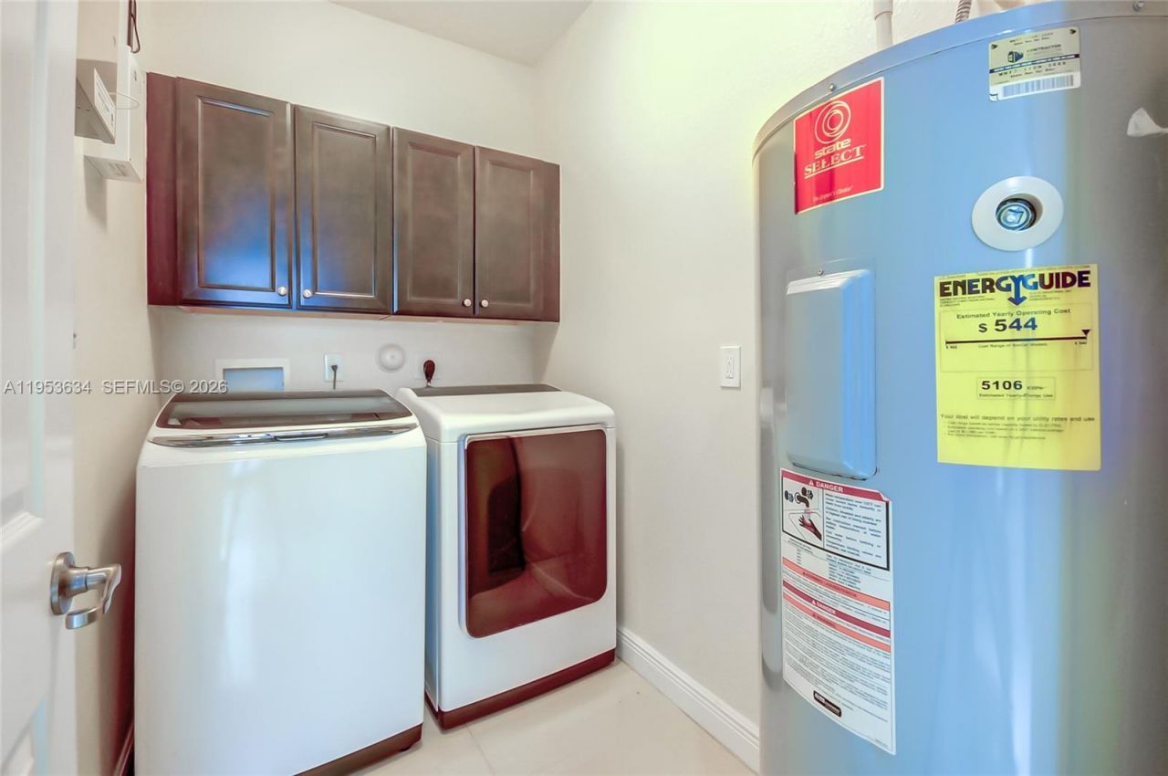 9815 NW 86th Ter, Doral, FL 33178 Photo