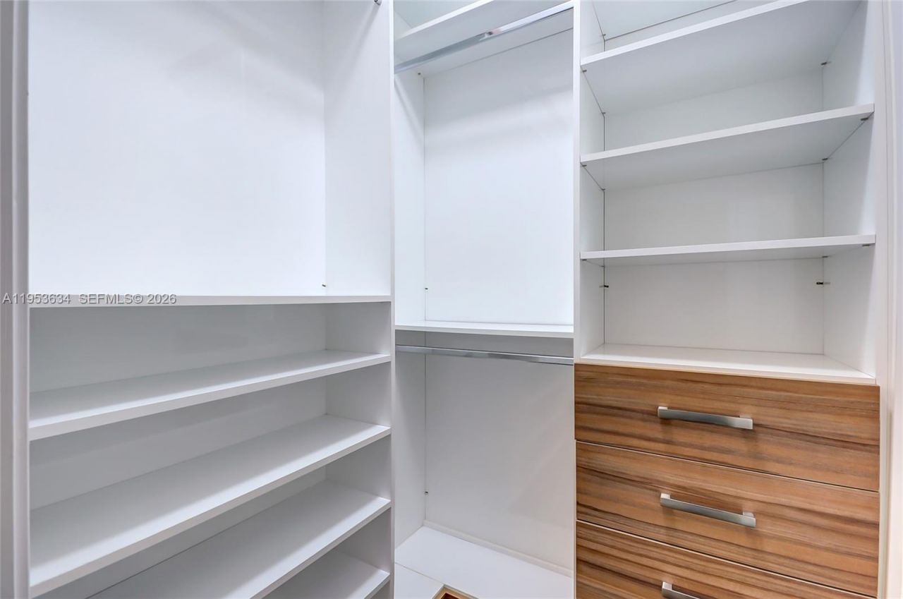 9815 NW 86th Ter, Doral, FL 33178 Photo