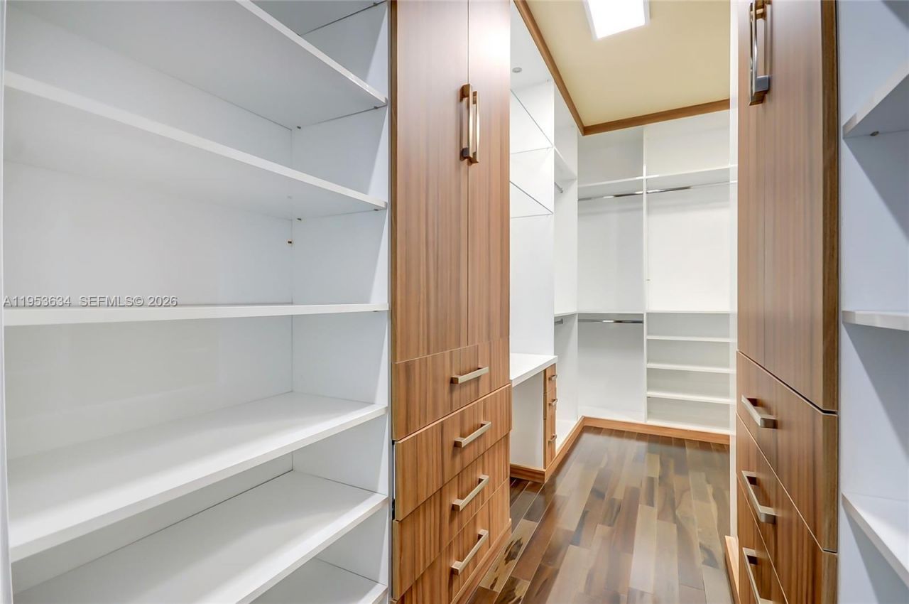 9815 NW 86th Ter, Doral, FL 33178 Photo