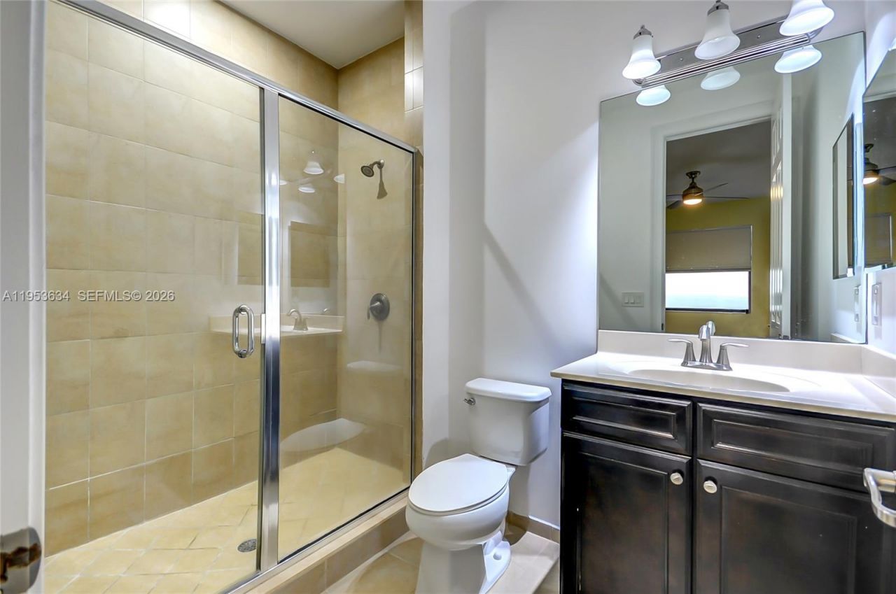 9815 NW 86th Ter, Doral, FL 33178 Photo