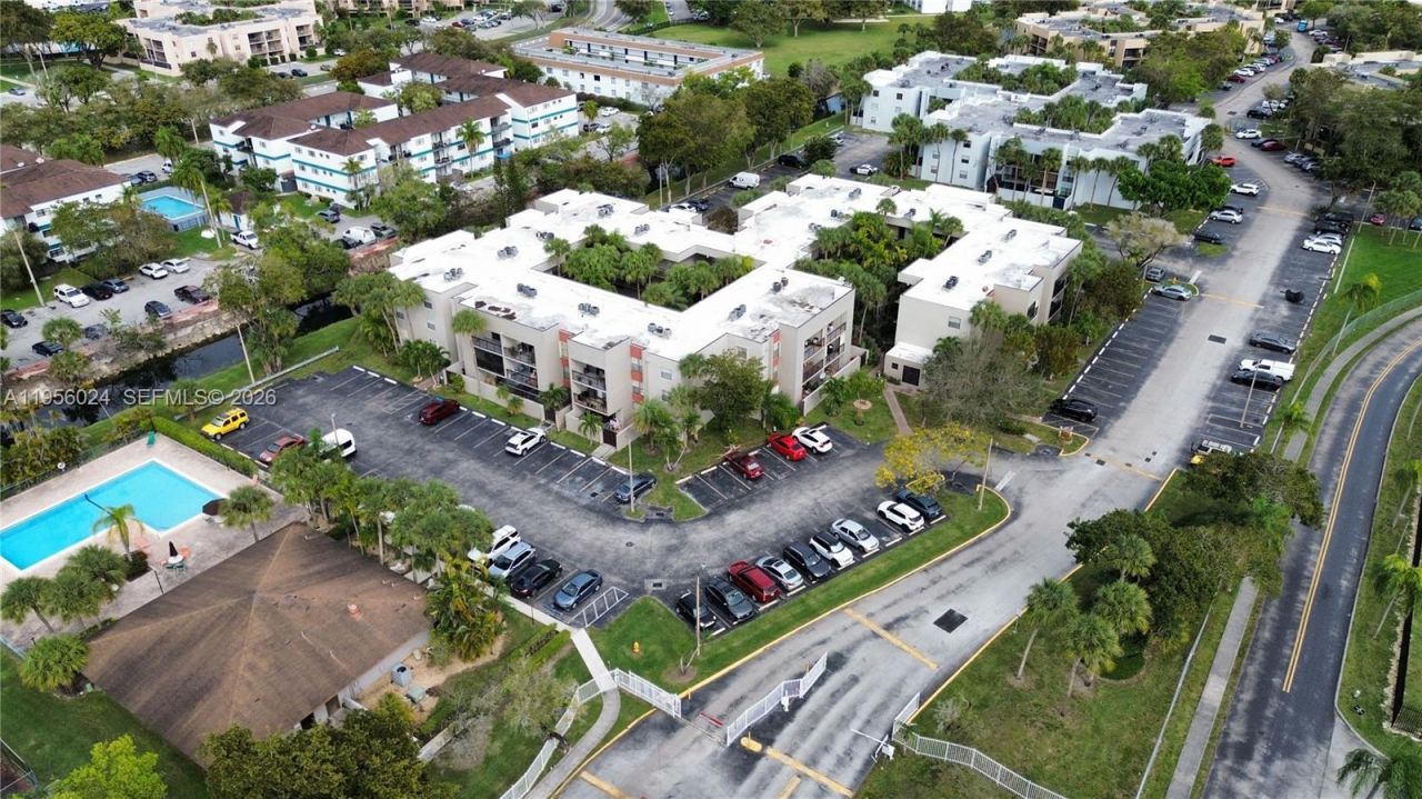 10865 SW 112th Ave, Unit 209, Miami, FL 33176 Photo