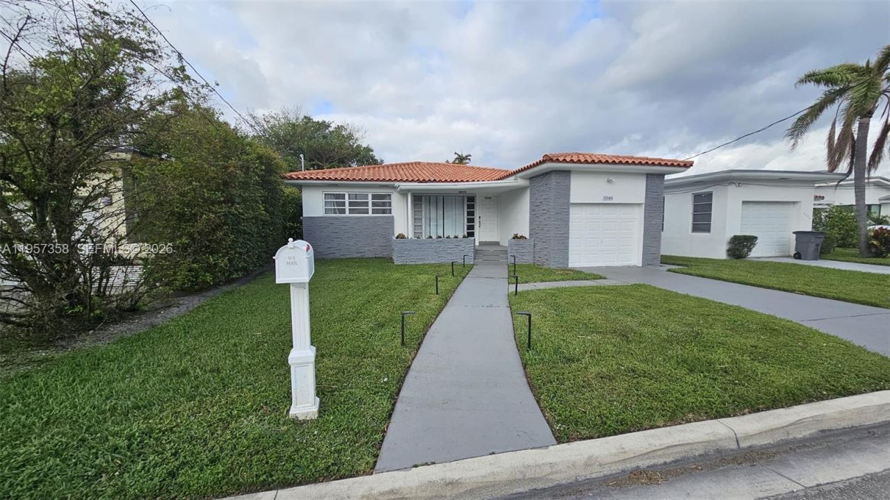 9348/9356 Byron Ave , Surfside, FL 33154 Photo