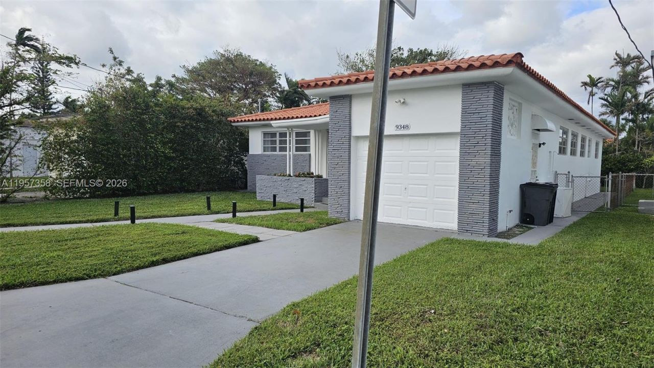 9348/9356 Byron Ave , Surfside, FL 33154 Photo