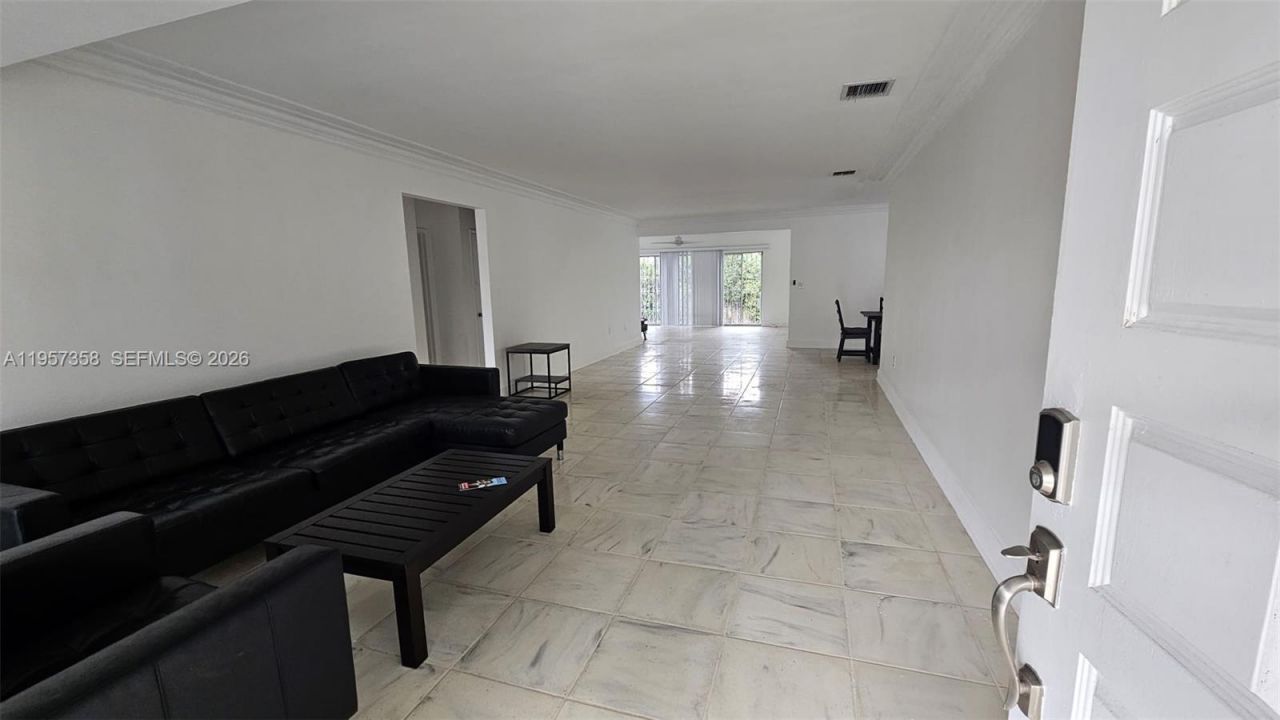 9348/9356 Byron Ave , Surfside, FL 33154 Photo