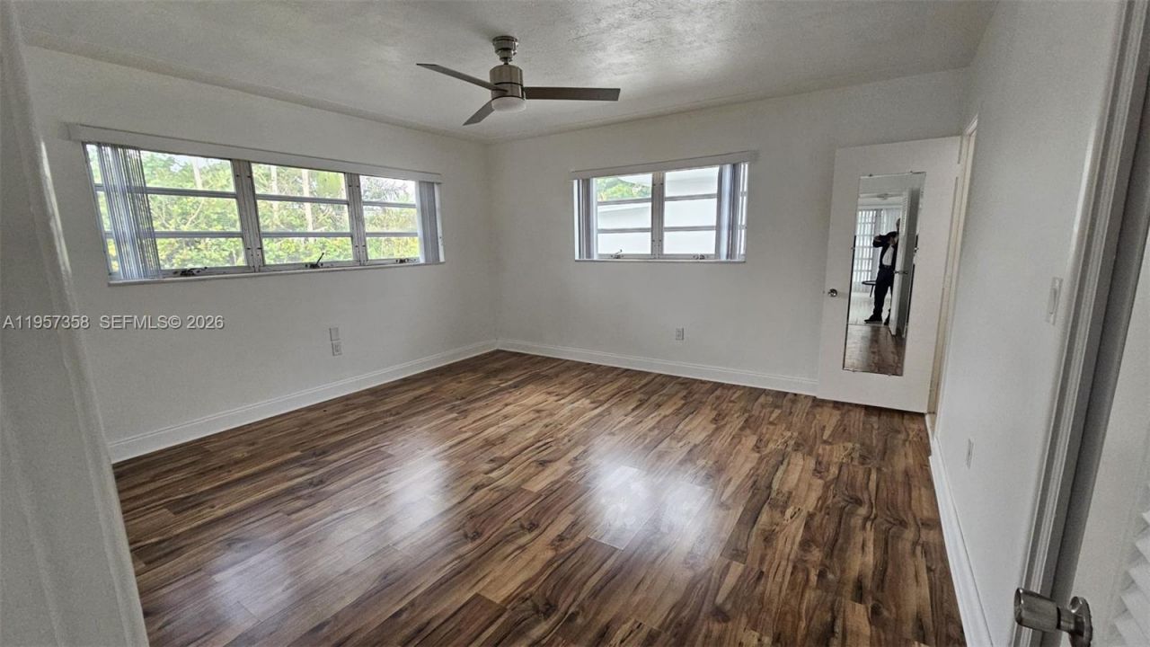 9348/9356 Byron Ave , Surfside, FL 33154 Photo